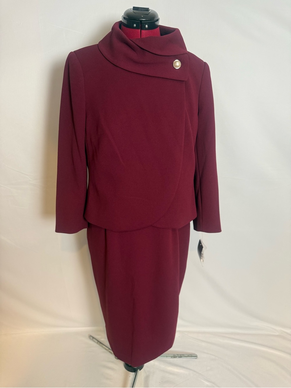 NWT Nipon Boutique Jacket Dress Size 6 Burgundy 2-Piece Jacket & Dress